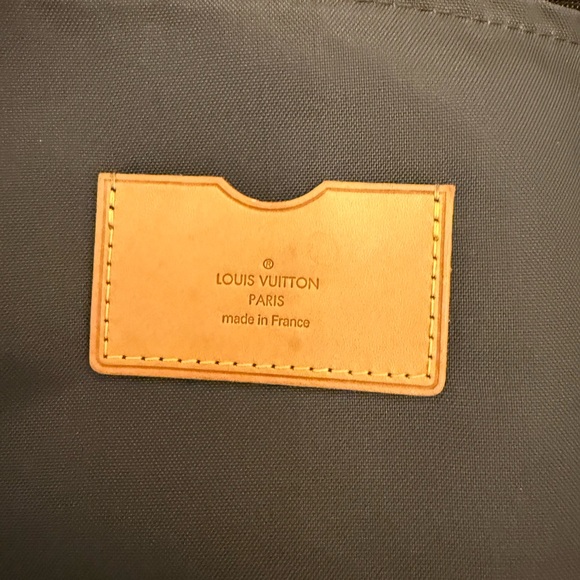 Louis Vuitton Monogram Travel Bag in Brown and Tan - Picture 11 of 11